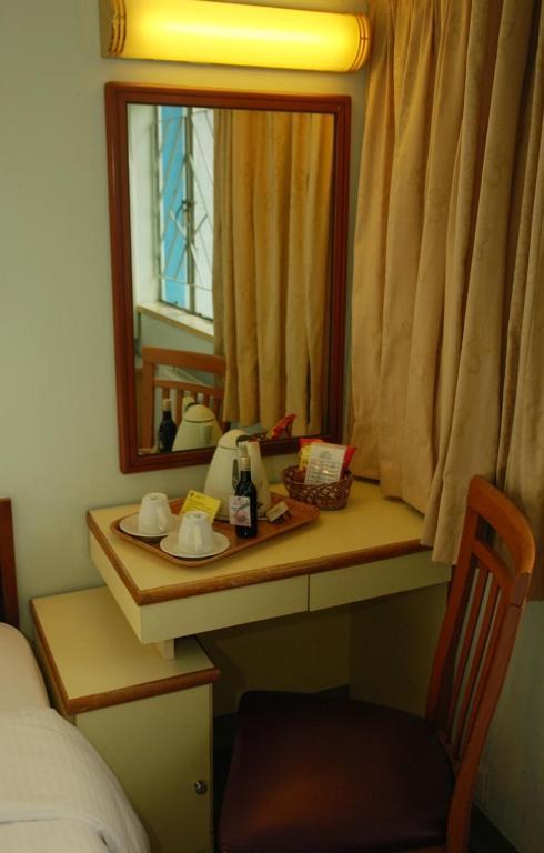 Caritas Lodge Kowloon Stadt Zimmer foto